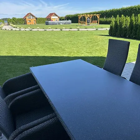 Sanjess Na Mazurach Nad Jeziorem Tajty Vakantiehuis *